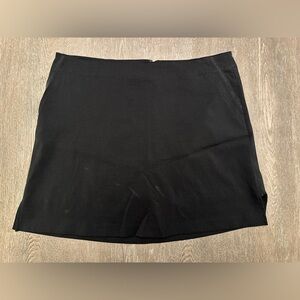 NWOT LADY HAGEN BLACK SKORT - Size 12 SKU:232
